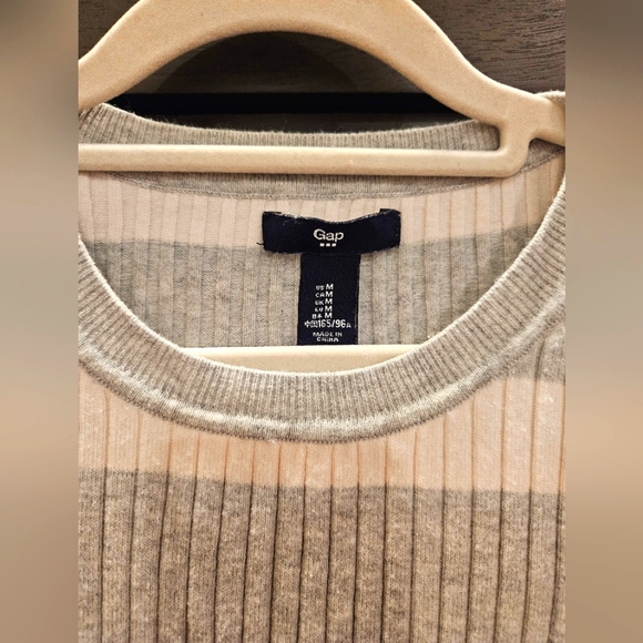 Gap Grey and White Knit Striped Sweater Top - Picture 2 of 4